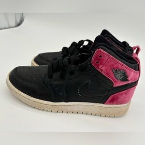 Size 5y - Air Jordan 1 Mid‎ Bow Black/Noble Red